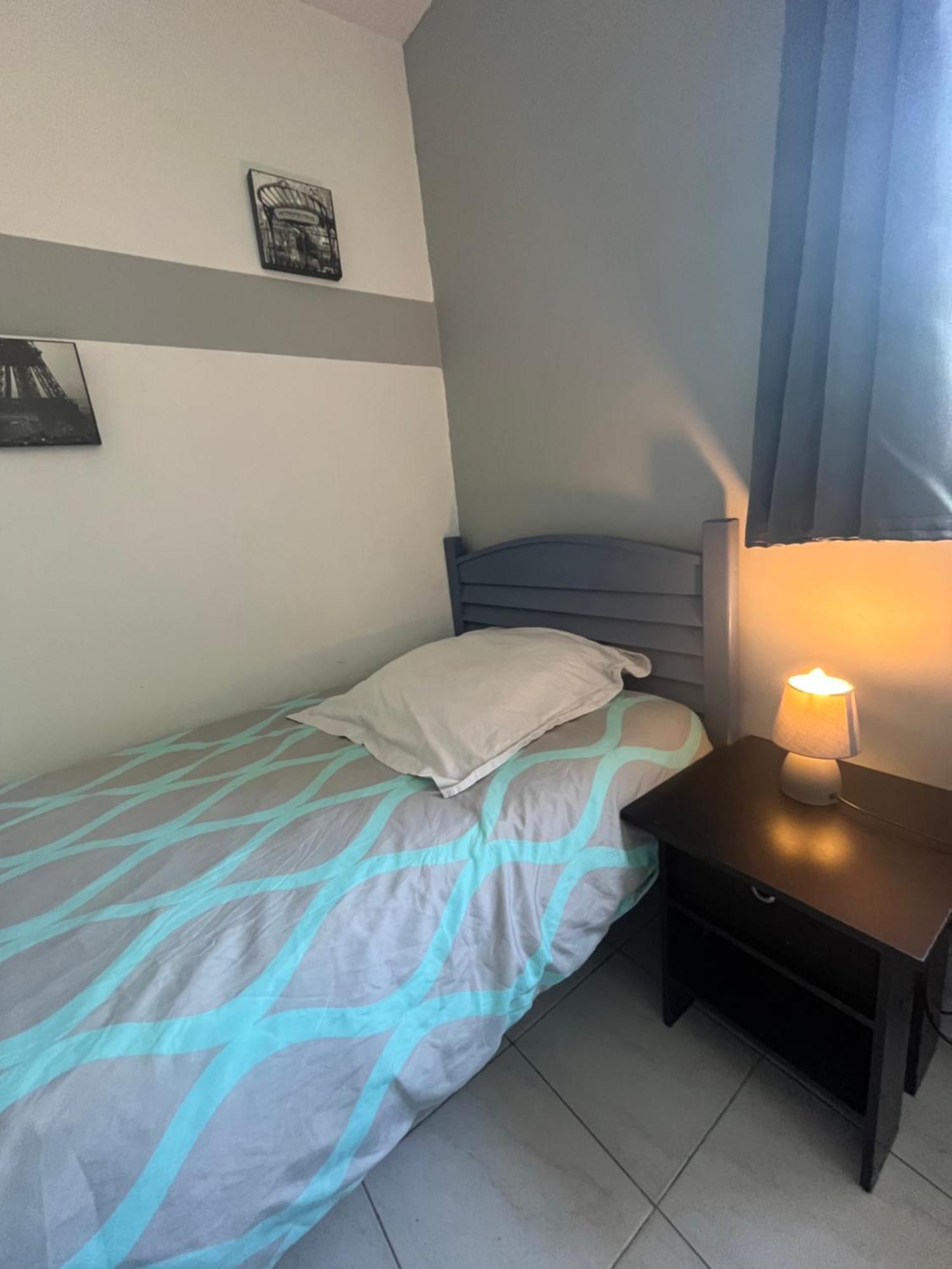Holiday home Menthe-clim-terrain De Petanque-piscine Collective *